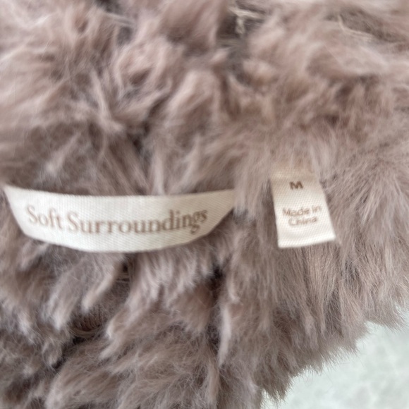 Soft Surroundings Taupe Faux Fur Draped Vest, Size Medium - Picture 4 of 10